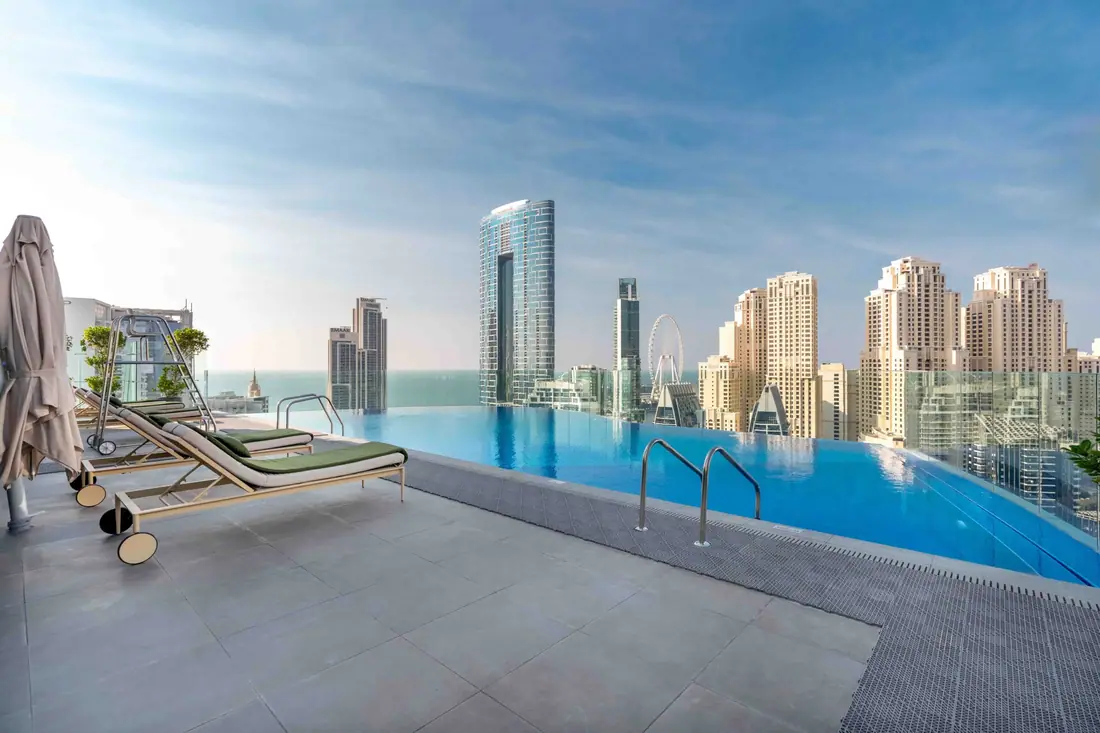 Condor Marina Star Residences — Condor